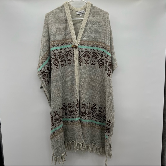 Control tan poncho ladies size XL. - Picture 1 of 8